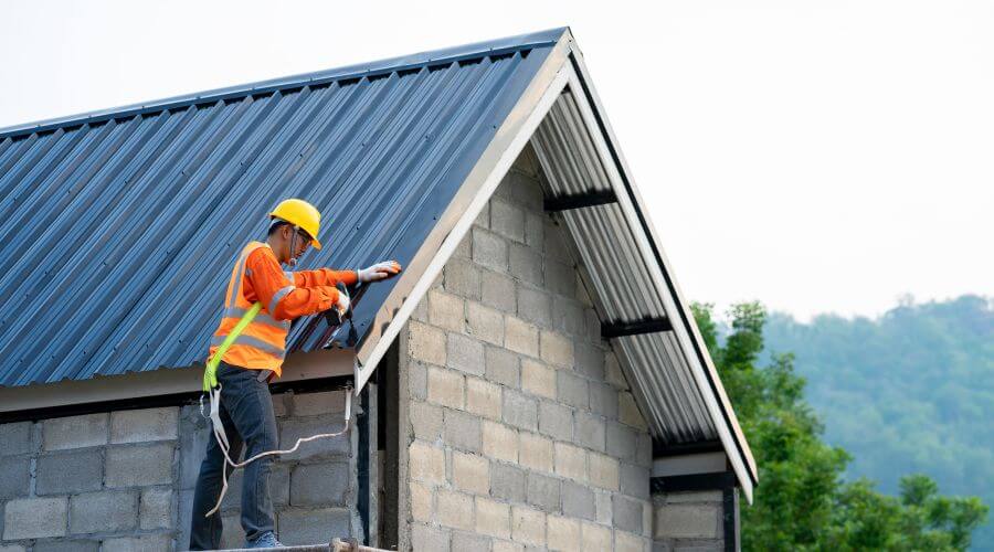 Professional residential roofers in Freedom, IN